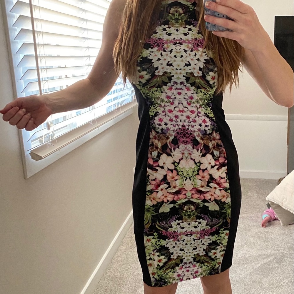 Maggy London body con dress